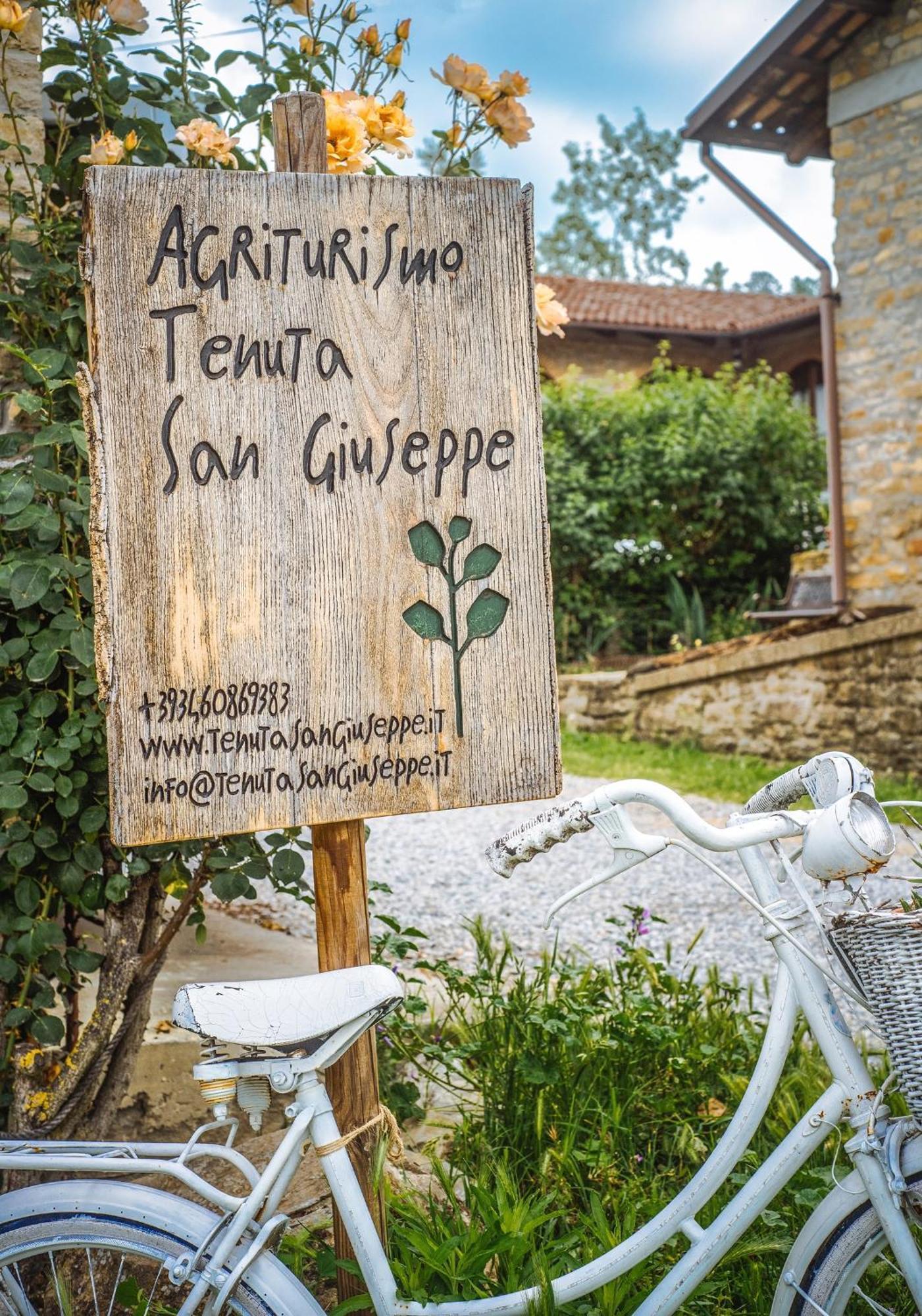 Agriturismo Tenuta San Giuseppe Cossano Belbo Eksteriør billede