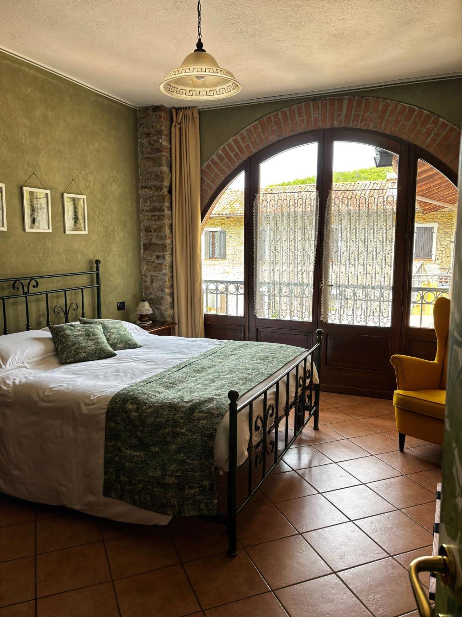 Agriturismo Tenuta San Giuseppe Cossano Belbo Eksteriør billede