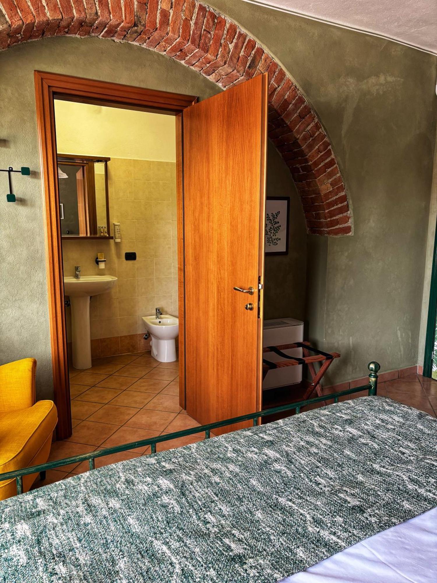 Agriturismo Tenuta San Giuseppe Cossano Belbo Eksteriør billede